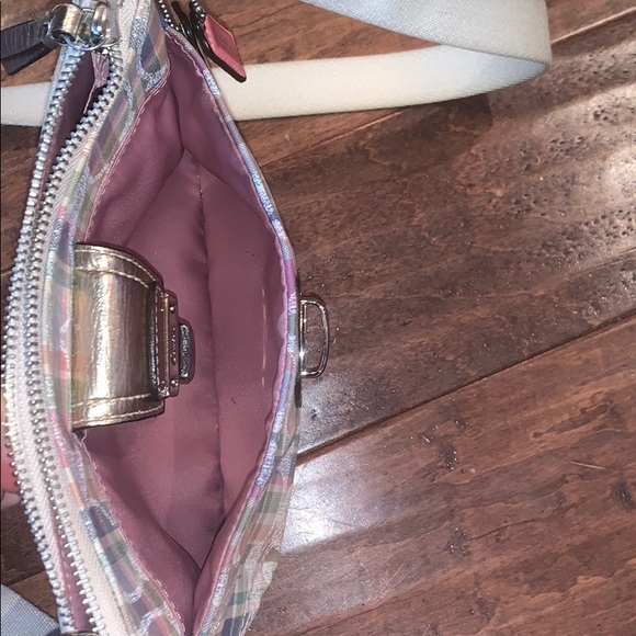 Coach purse - Picture 2 of 4